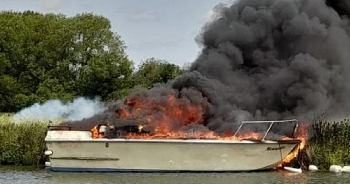 River Thames boat explosion horror leaves child with 'life-changing burns'