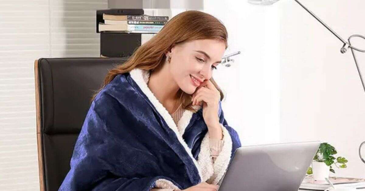 Throw-on heated blanket that ‘saves on heating bills’ gets 60% price cut