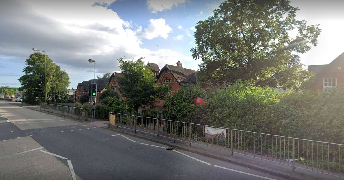 Hereford school in lockdown after 'man with weapon' spotted as 'kids trapped inside'