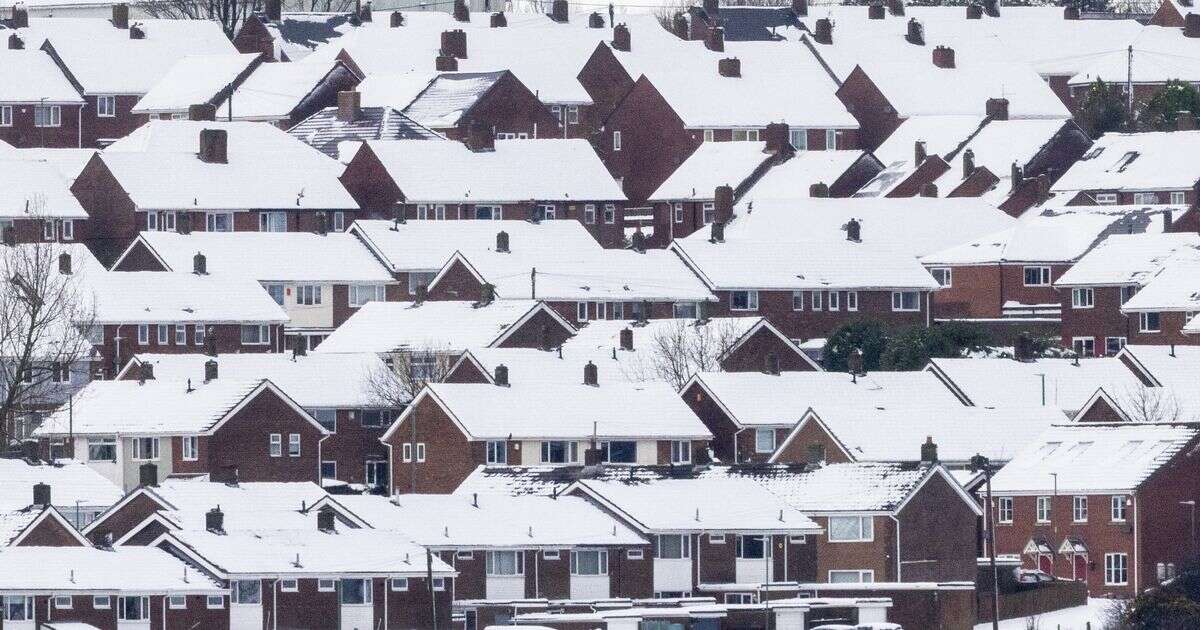 UK snow maps show 48-hour polar storm hammering Britain - but 2 regions spared