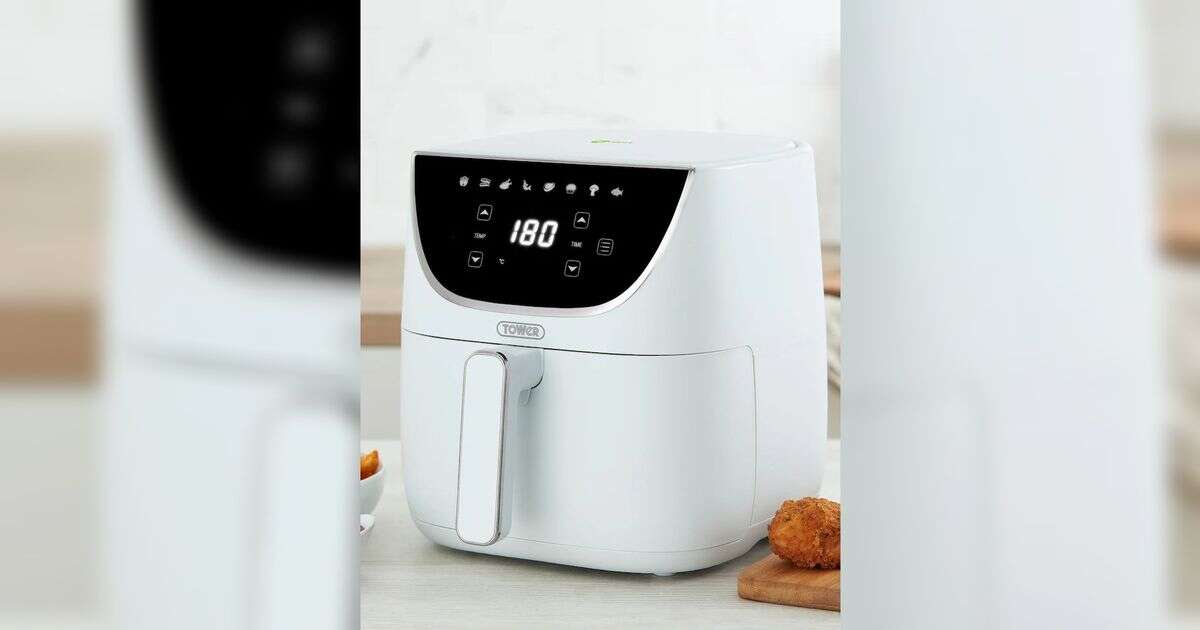 Debenhams 'stylish' large £70 air fryer would 'look good in any kitchen'