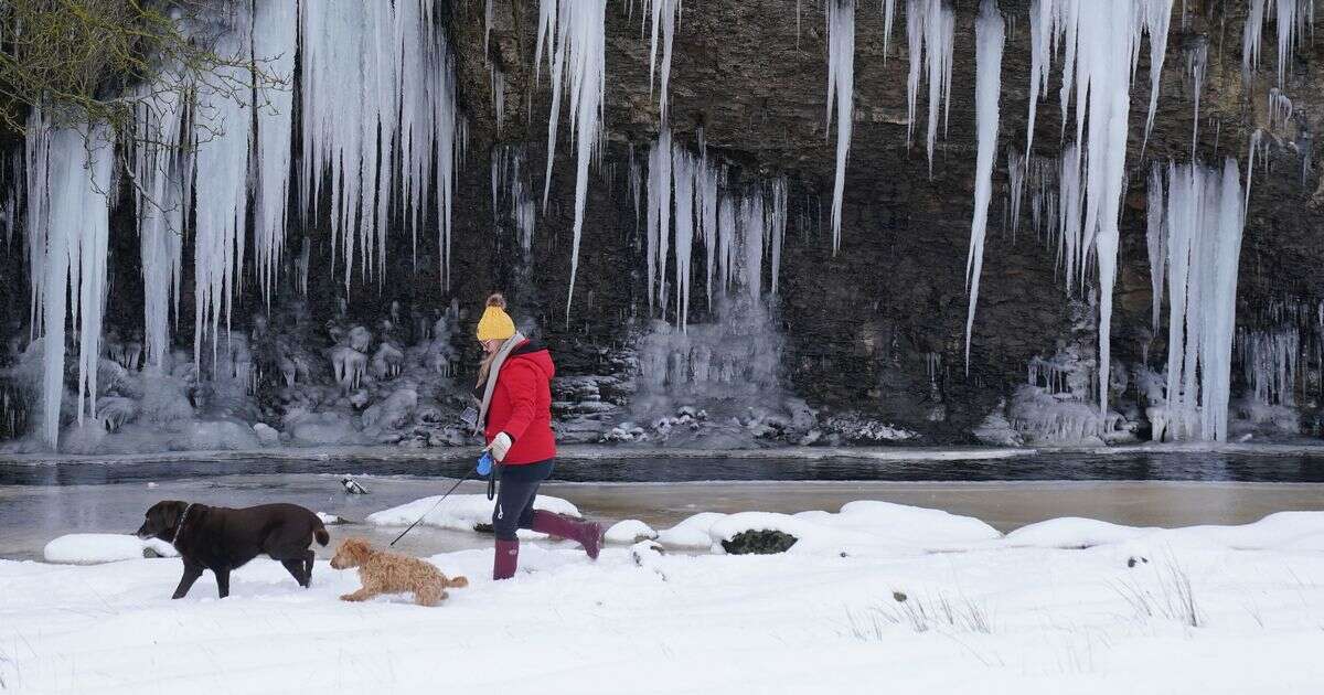 UK snow maps show ‘3cm per hour’ storm will batter major cities including London this month