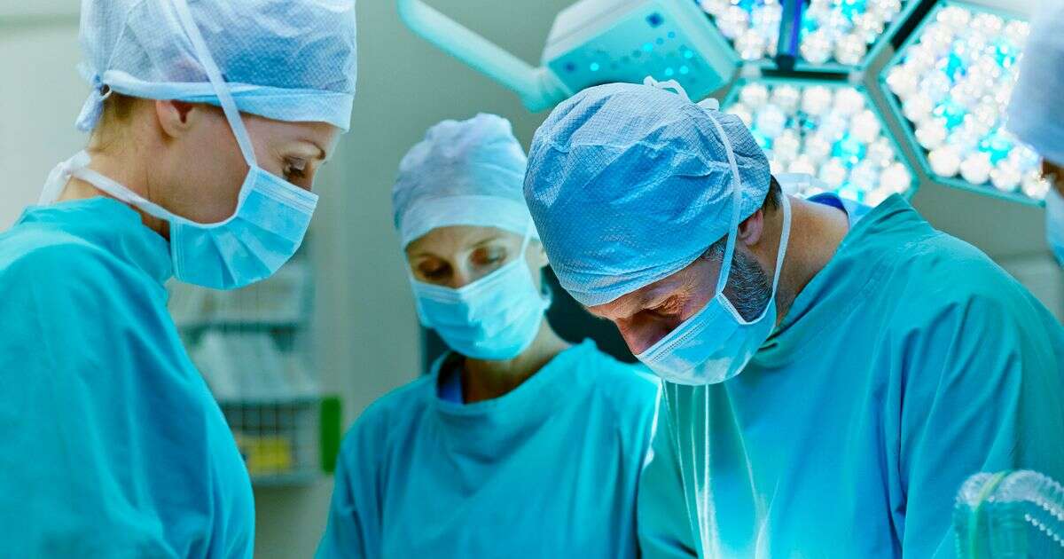 People are just realising why surgeons walk into operating theatre with their hands up