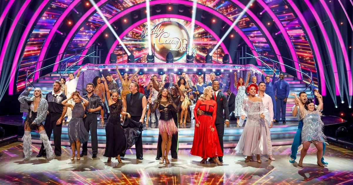 LiveStrictly Come Dancing LIVE: Amy Dowden health woes as Amber Davies gets sweet surprise