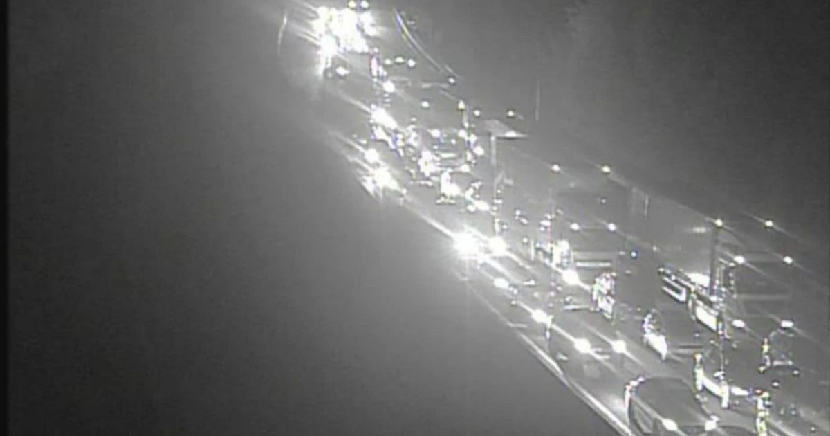 LiveBREAKING: M1 traffic chaos as motorway closed in both directions and drivers 'stuck for hours'