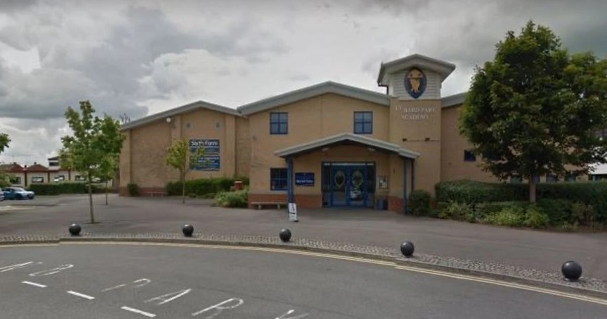LiveLydiard Park Academy evacuation LIVE: Bomb threat sees children and staff 'flee' into field