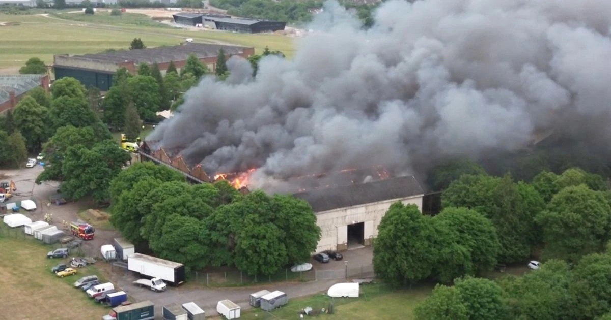 Three killed in Bicester Motion fire named as tributes pour in for 'heroes'