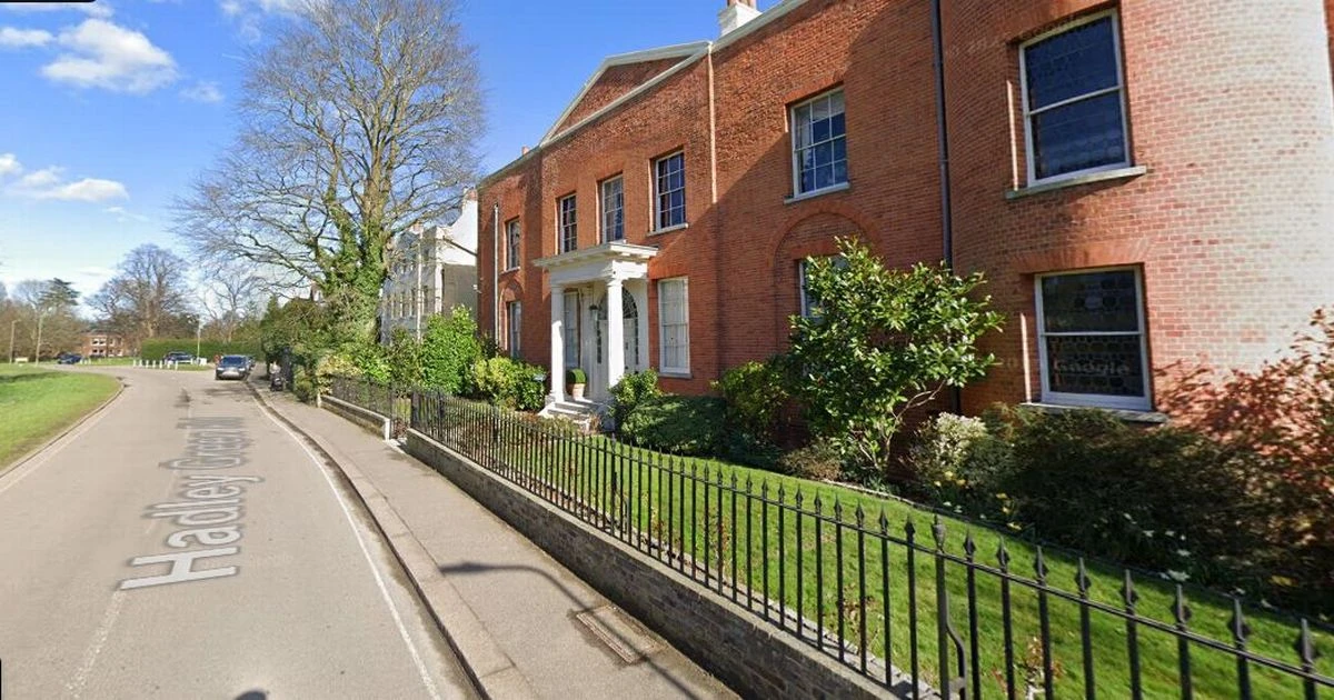 LiveBarnet house fire LIVE: Huge blaze destroys home on London's 'millionaires row'
