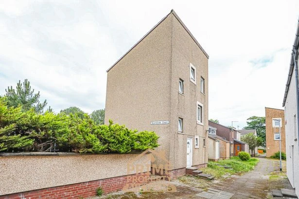 Buyers left shocked over mould-infested RightMove house with a hefty price tag
