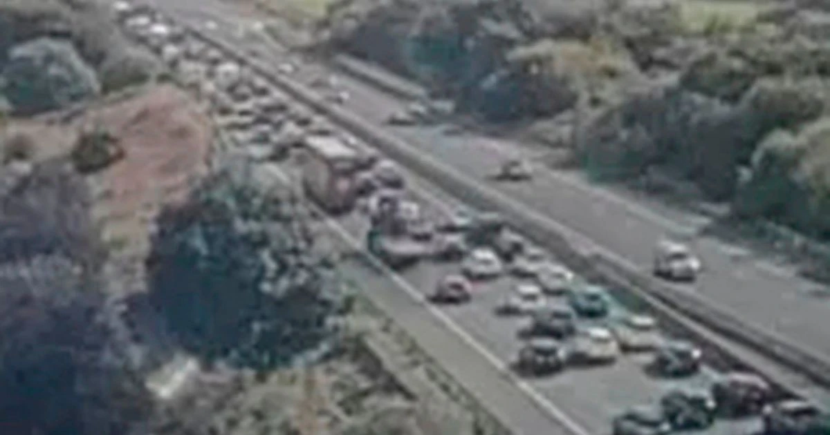 LiveM6 traffic chaos LIVE as crash causes six mile tailbacks for motorists