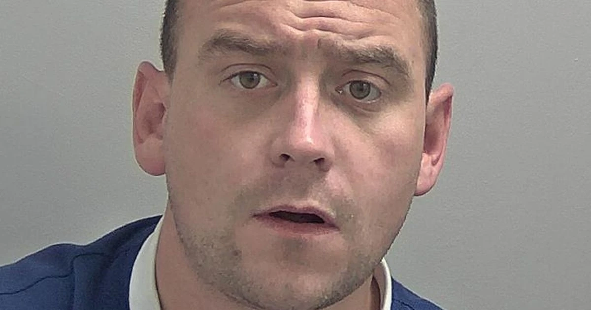 Man who killed grandad after 'drinking all day' shouts two words from dock as he's jailed