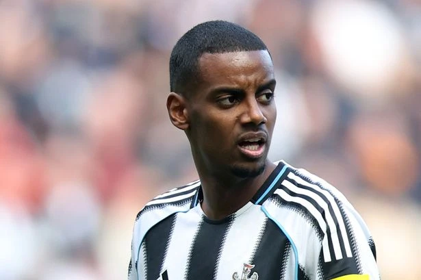 Alexander Isak's contract clause drama and apology made after last-minute transfer U-turn