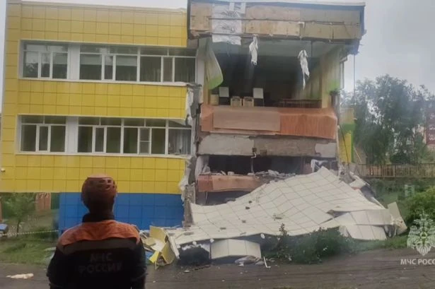 Huge 8.8 magnitude earthquake 'damages Russian nuclear sub base'