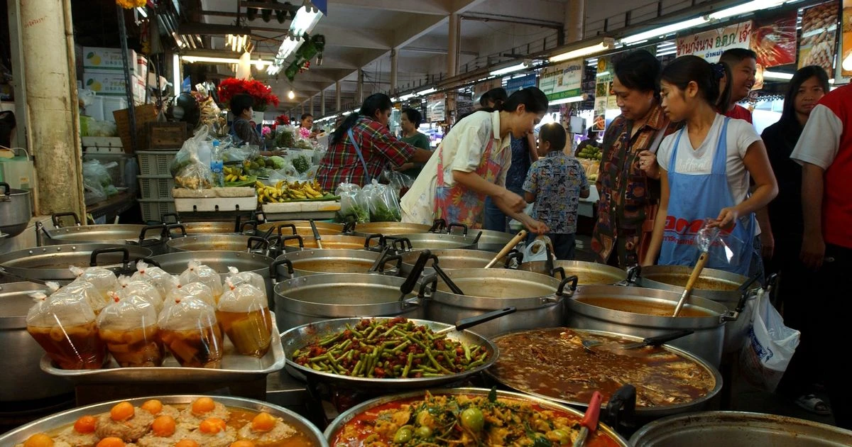 LiveBangkok shooting LIVE: At least three hurt as gunman opens fire in Tor Kor Market