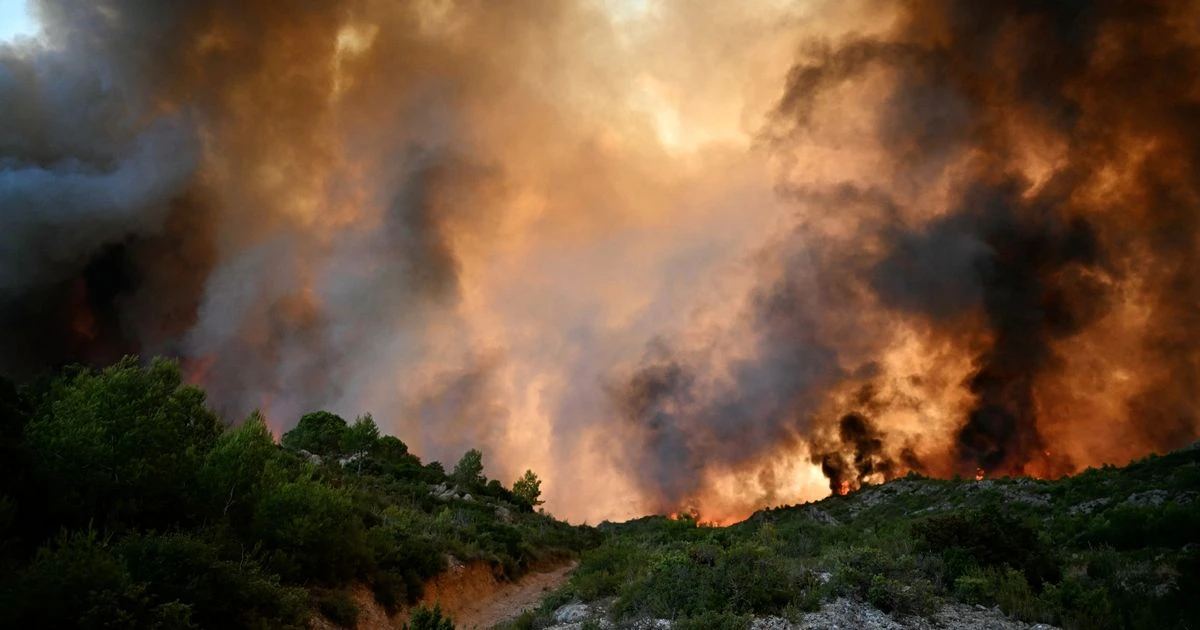 Apocalyptic wildfire images show Europe choked with smoke as blaze turns deadly