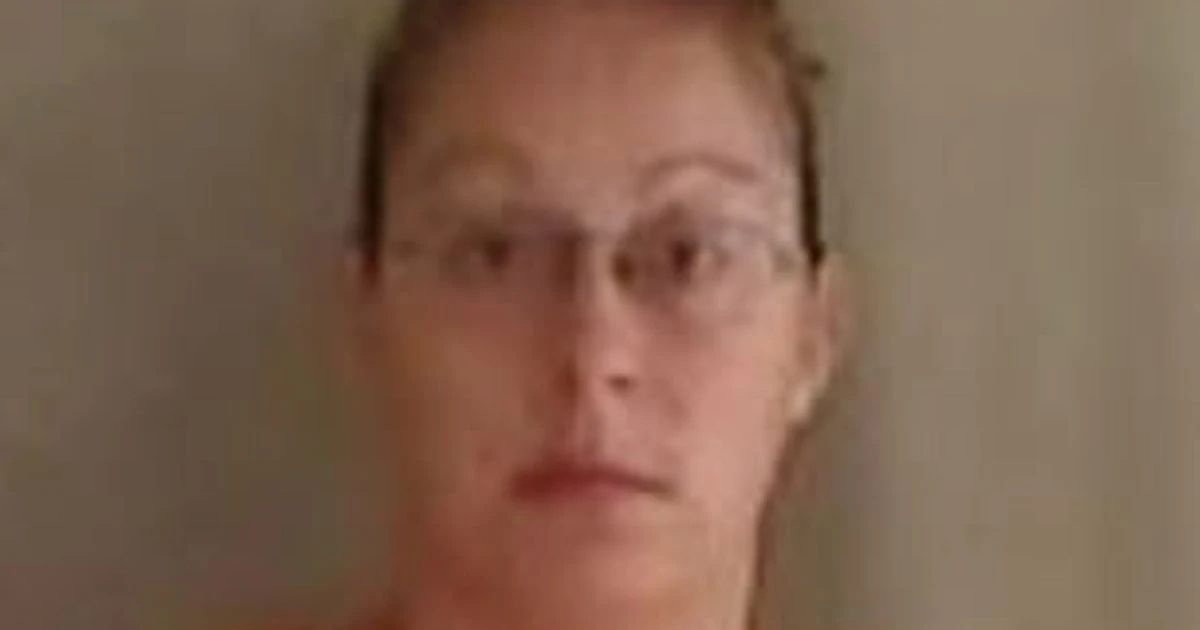 Woman helped murder doting boyfriend - so she could marry her own father