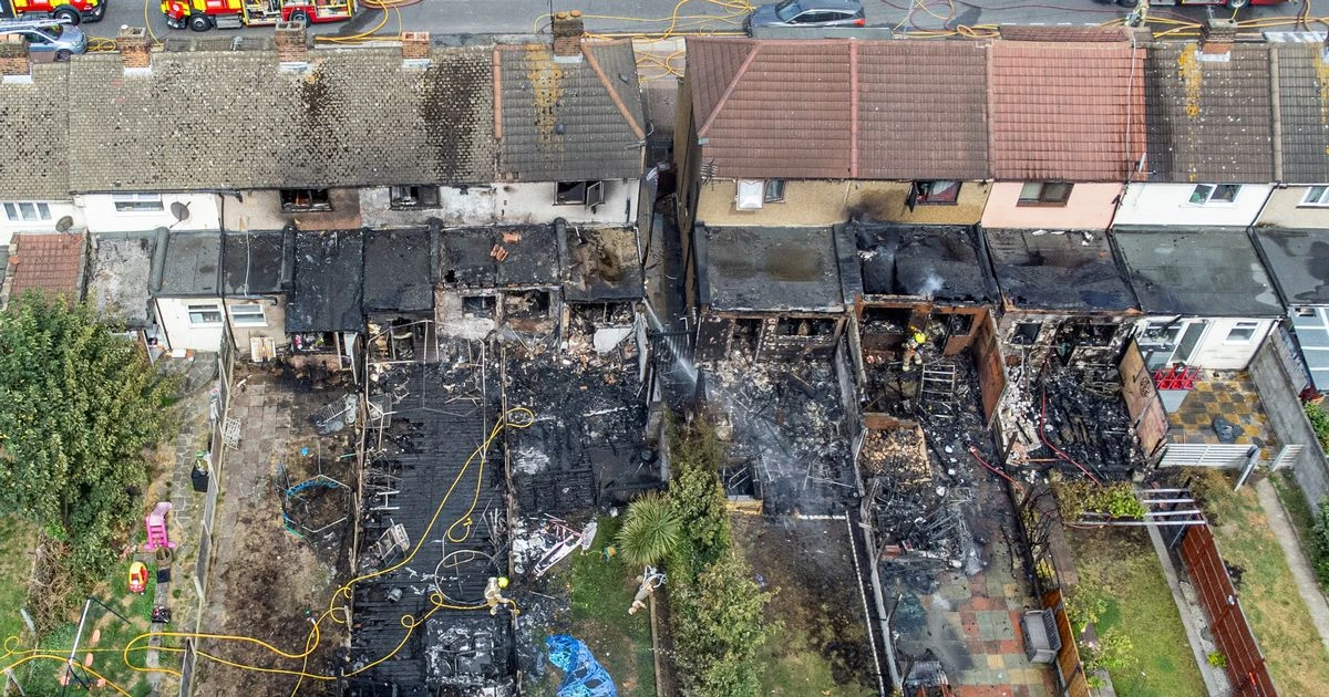 Dagenham fire: Horrifying photos show six houses burnt down after horror blaze