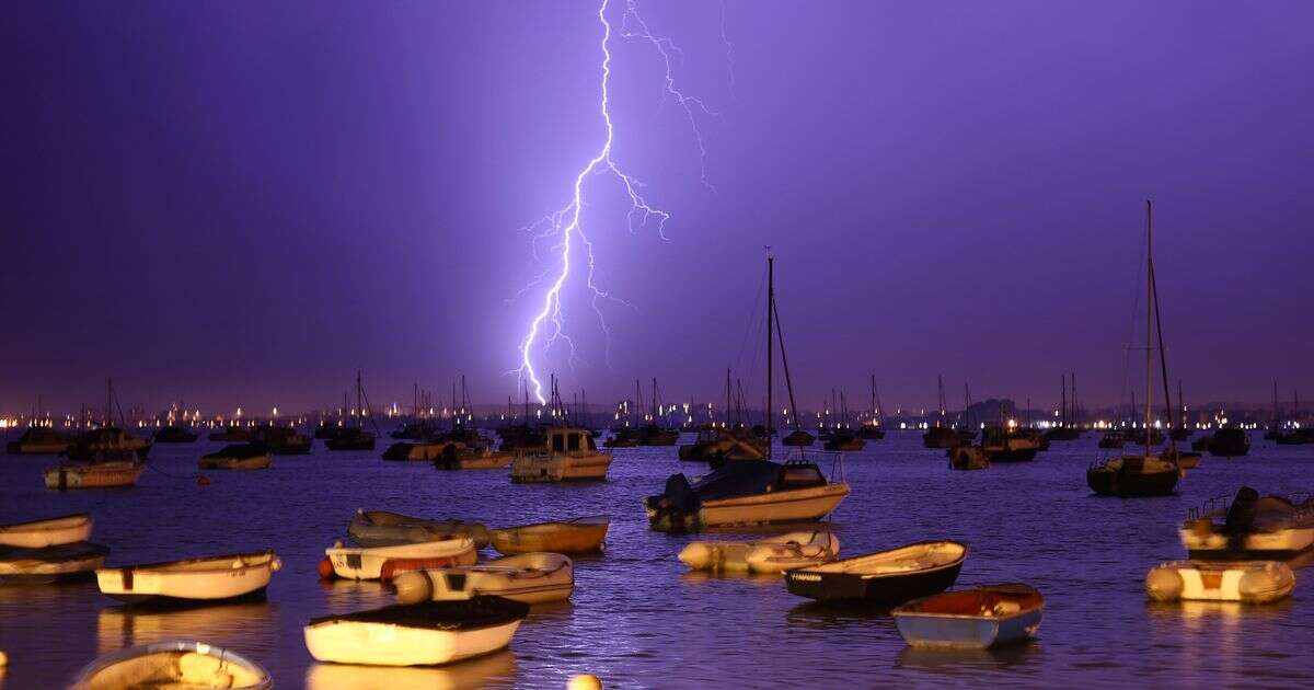 UK weather: Met Office warns thunder and lightning to batter parts of UK as mercury drops