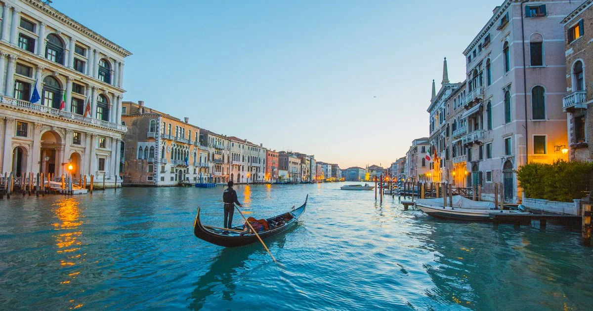 Foreign Office issues Italy travel warning as tourists risk on-the-spot finesForeign Office