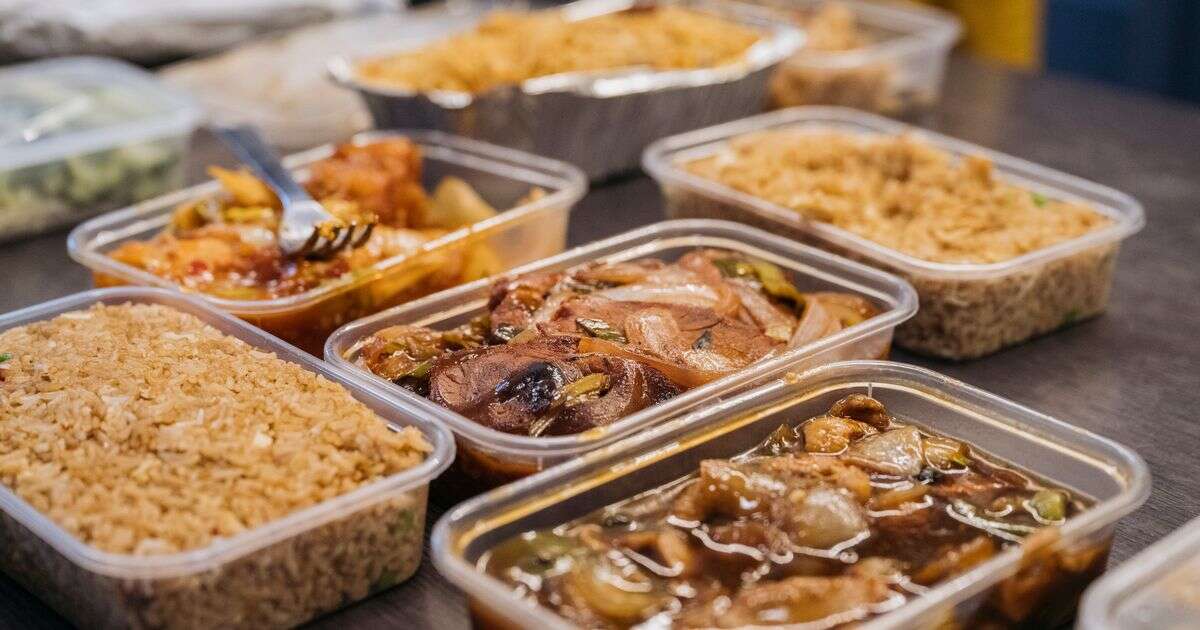 NHS doctor settles debate over whether you can put hot leftovers in the fridge