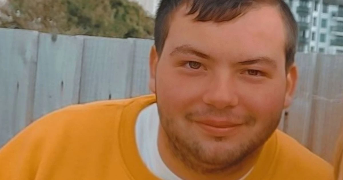 'I blew £25k on booze and gambling in just two weeks - I was addicted'Real Life Stories