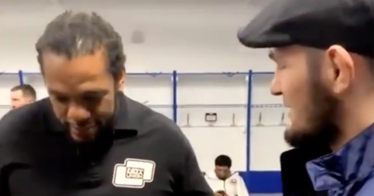Nurmagomedov jokes referee in McGregor fight was bribed