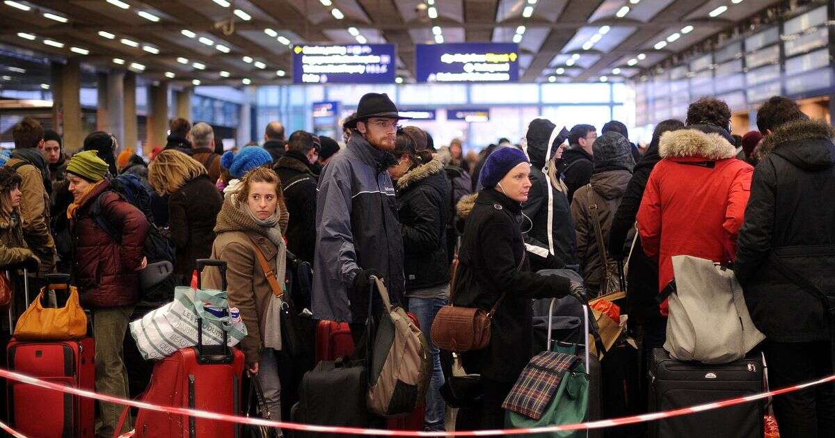 Despair among climate campaigners as Heathrow Airport smashes annual flights record