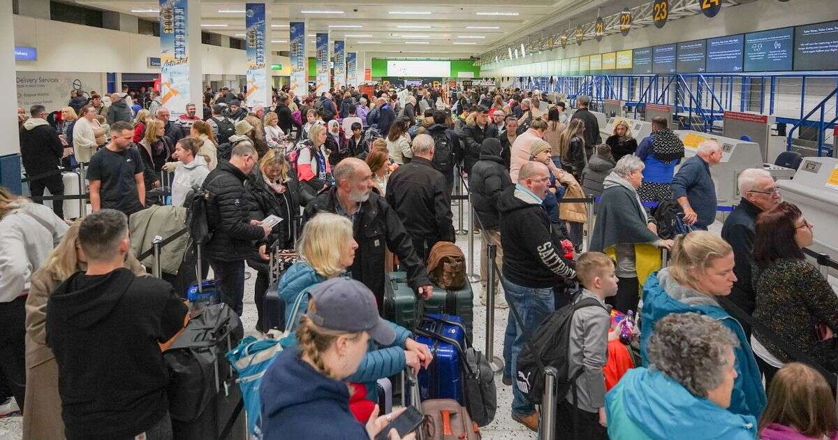 Manchester Airport Christmas travel chaos as departure lounges rammed ahead of 'great festive getaway'