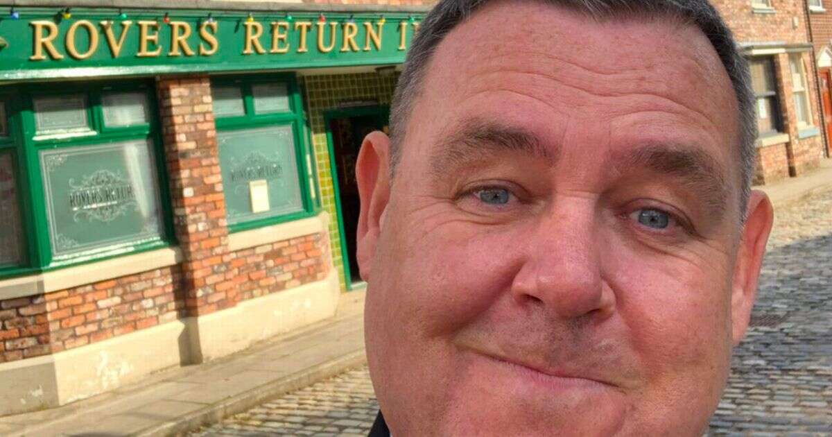 Coronation Street star Tony Maudsley admits crippling nerves struck while taking part in The Chase