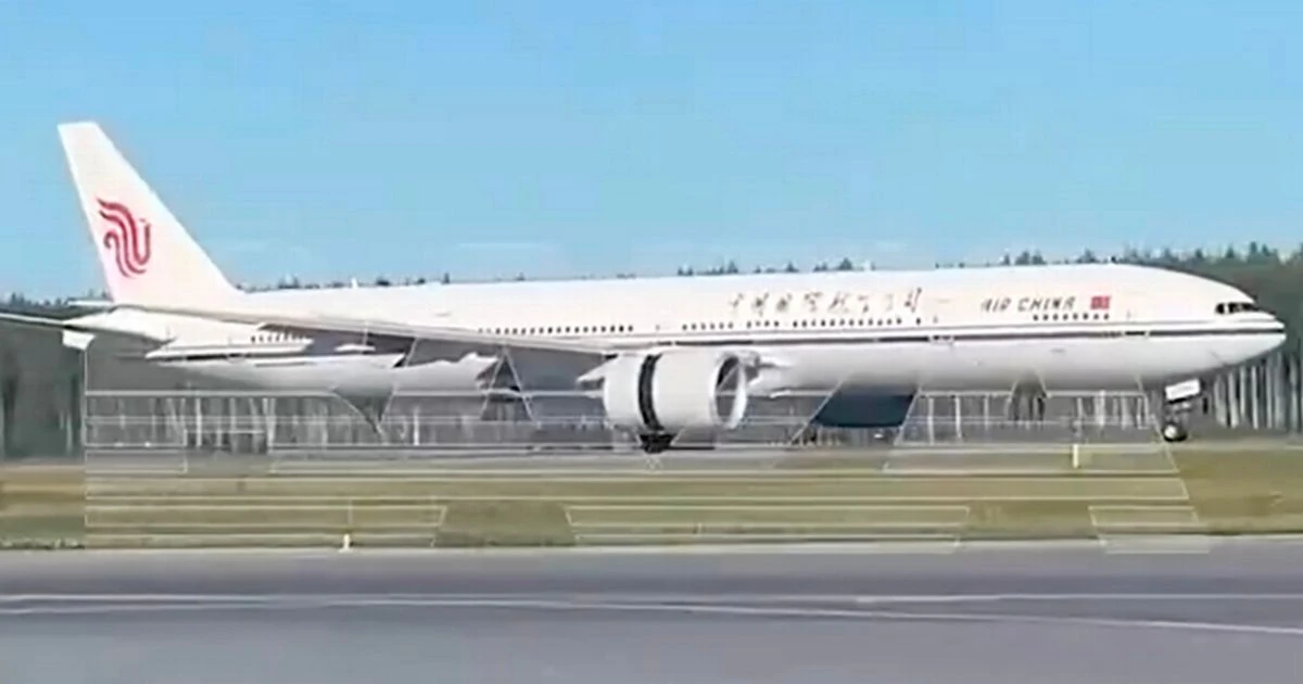 LiveLondon Heathrow 'engine failure' LIVE: Plane carrying 311 makes emergency landing