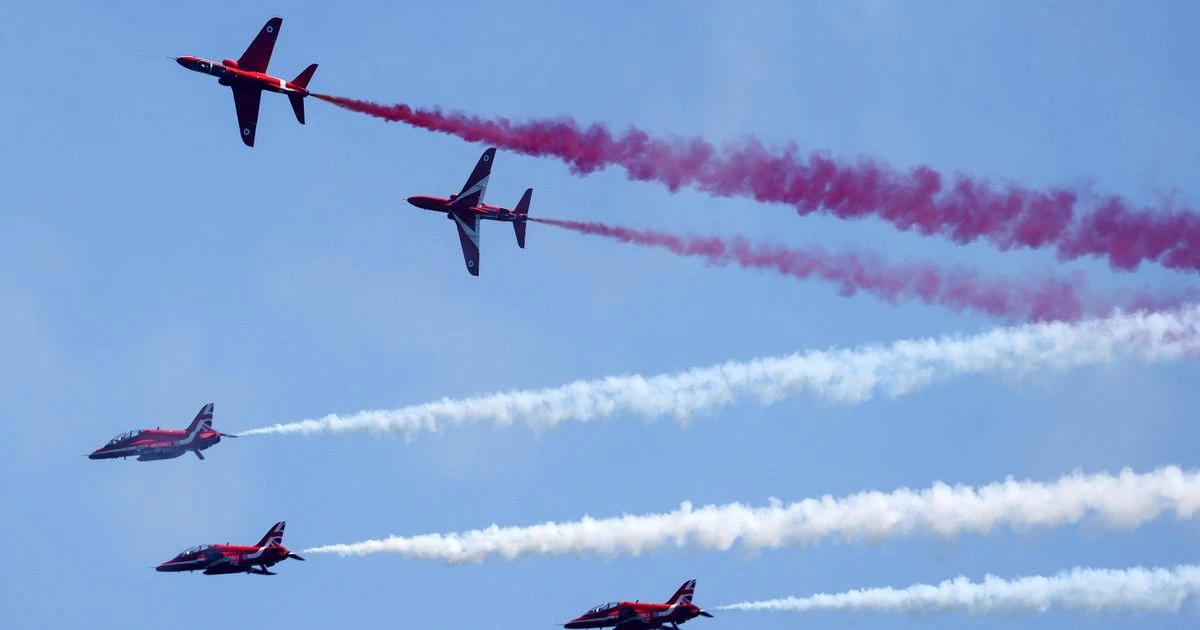 LiveRed Arrows flight path LIVE: Where Falmouth display can be seen and how to watch