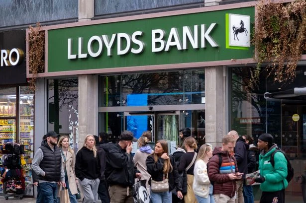 Lloyds Bank maps out £5,000 current account rule
