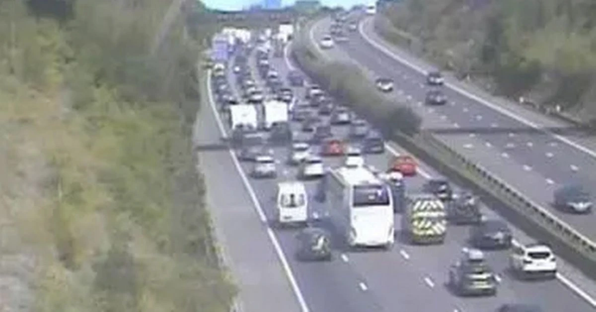 LiveM5 traffic LIVE: Three-HOUR delays and 14 miles of queues over 'structural' emergency