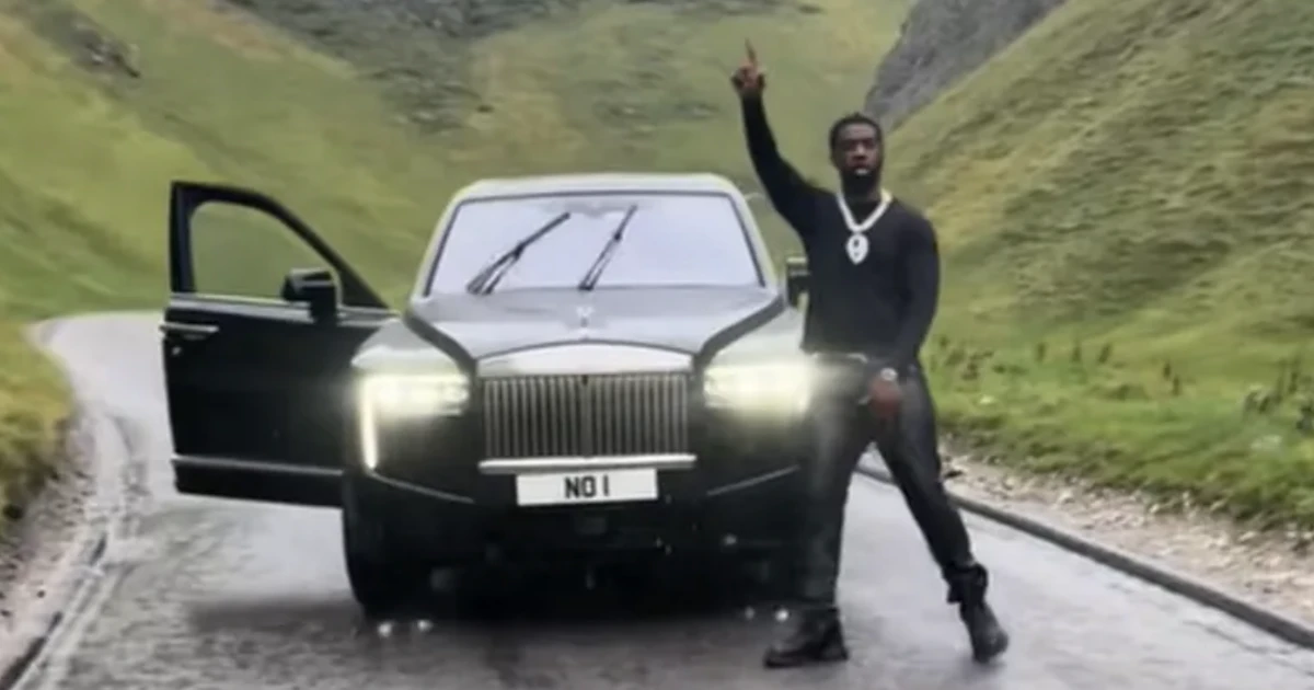 Police called to beauty spot after rapper blocks road with £300k Rolls-Royce