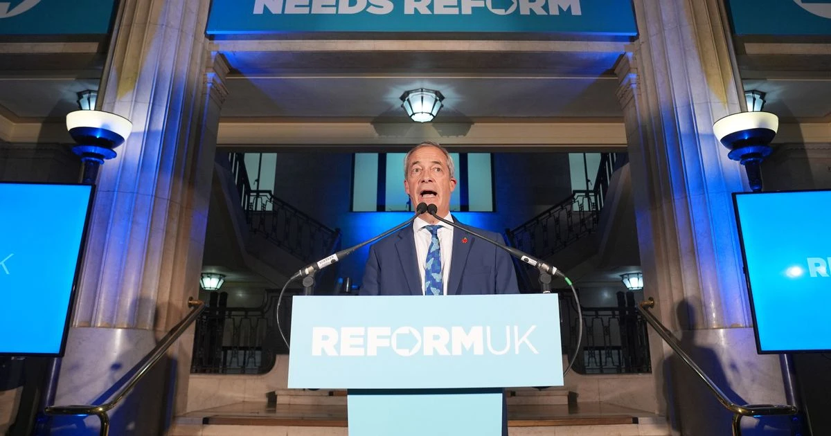 LiveNigel Farage claims financial meltdown will force 2027 election