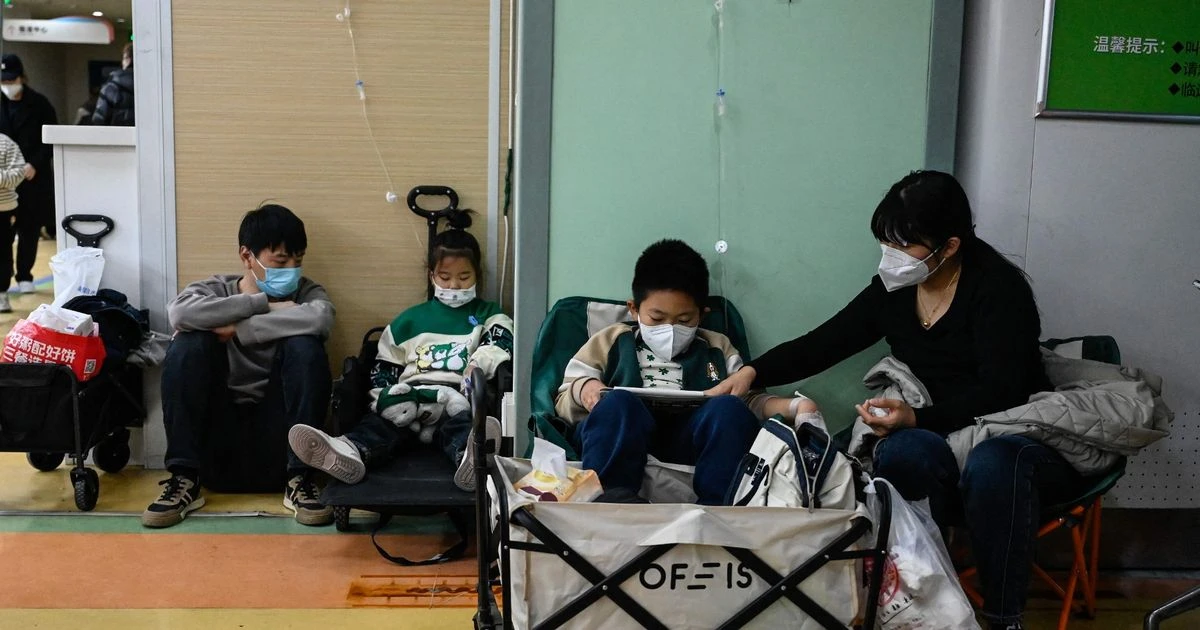 China virus: Brits urged to 'wear masks' as expert sheds new light on mystery surge