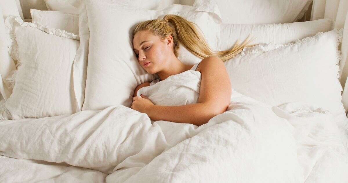 Sleep expert says other countries think UK are 'bonkers' for not using duvet hack they swear by