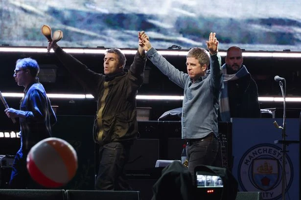 Oasis show descends into chaos as major fight breaks out at Toronto reunion gig