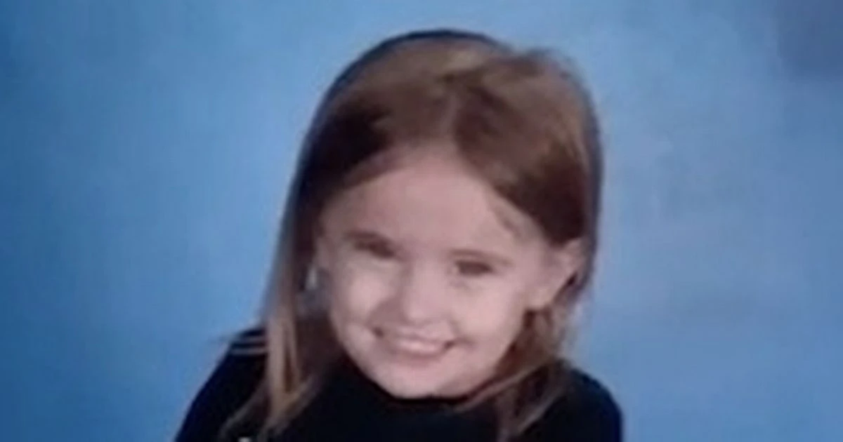 Mum in stitches after daughter's school photographs turn out 'very, very wrong'Parenting