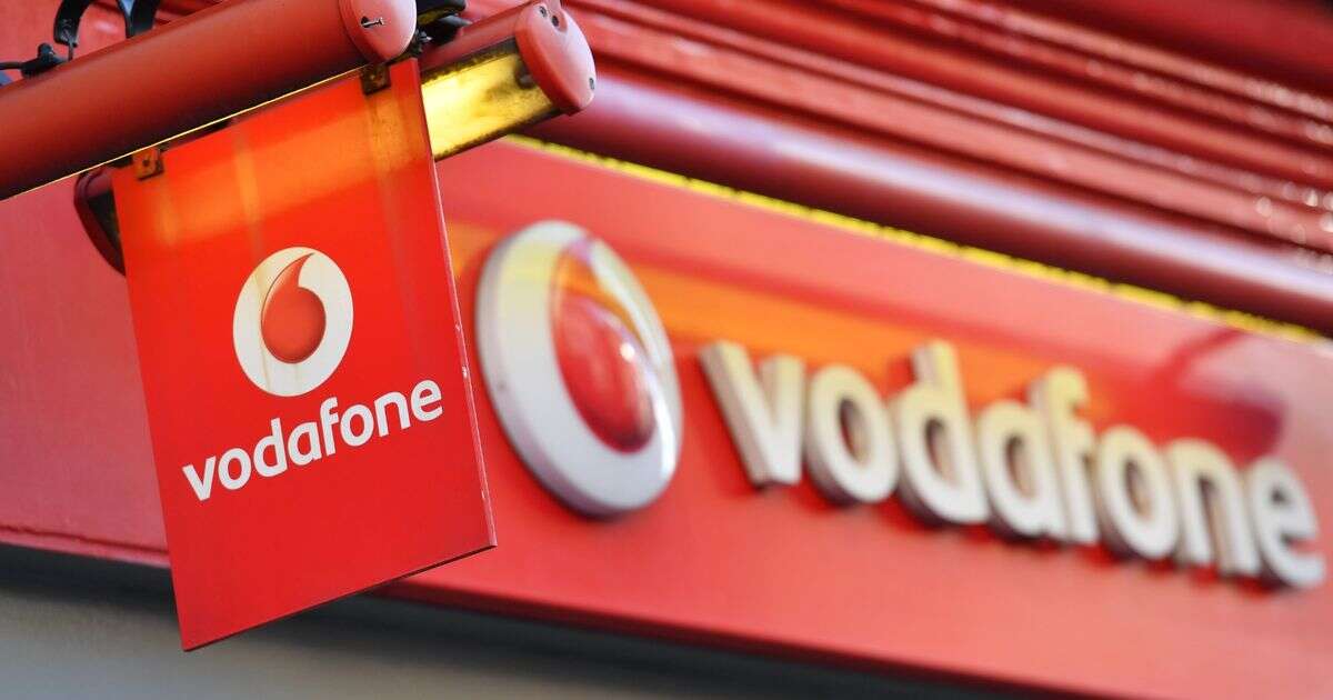 Vodafone DOWN as hundreds of phone customers can't make calls or send texts