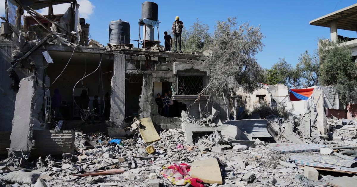 'Israel airstrike' kills UN worker in Gaza after attack on major headquarters