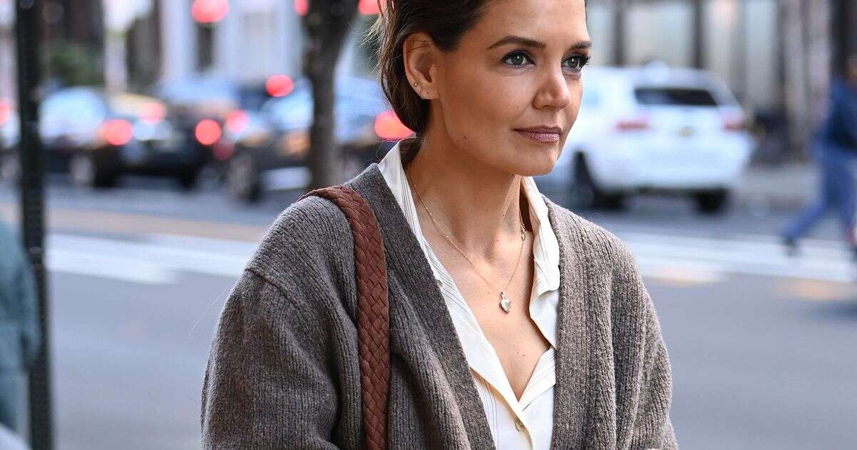 Katie Holmes spotted with the high street’s must-have bag for autumn – it’s ‘the perfect work bag’