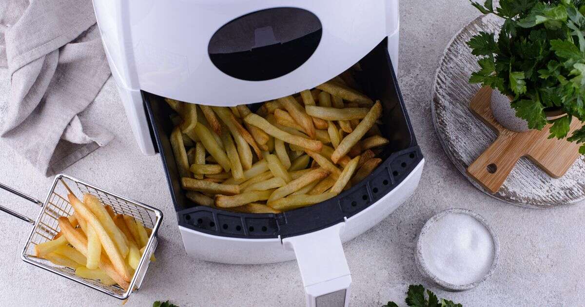 Hidden part of air fryer than needs cleaning to avoid bad smells Lifestyle