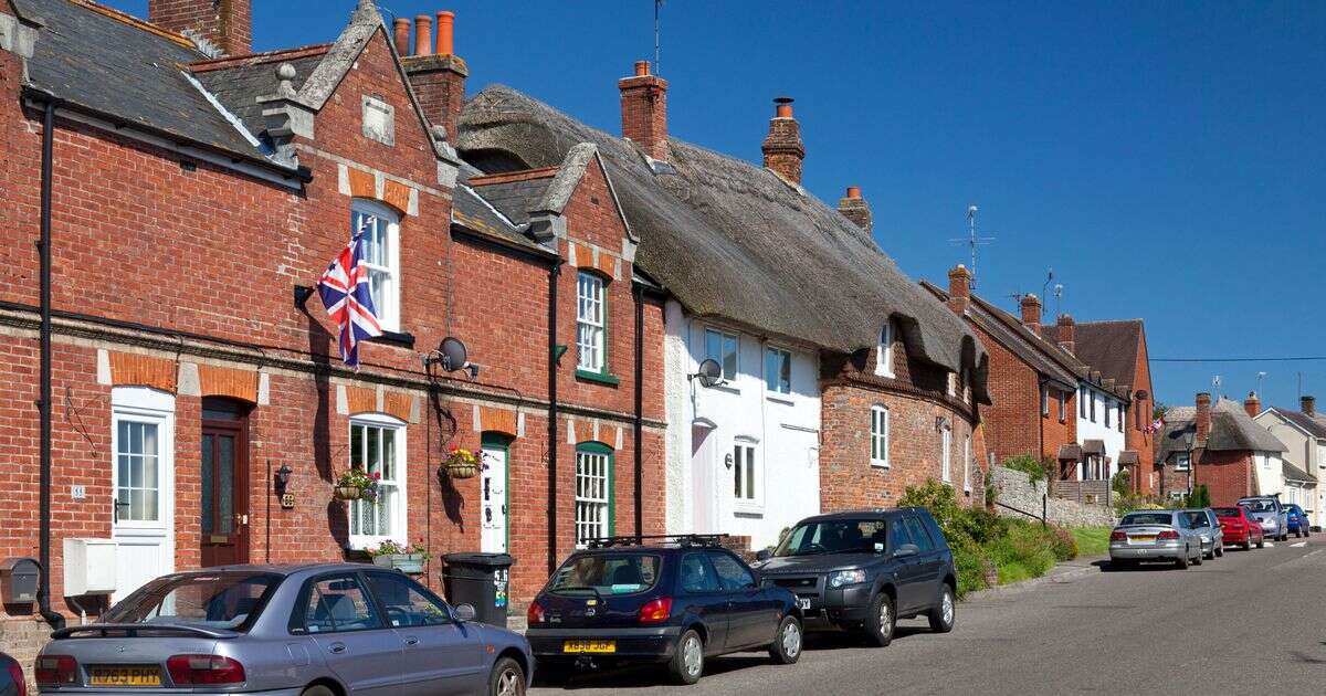 Idyllic hamlet with pretty thatched cottages that's named after an open sewer