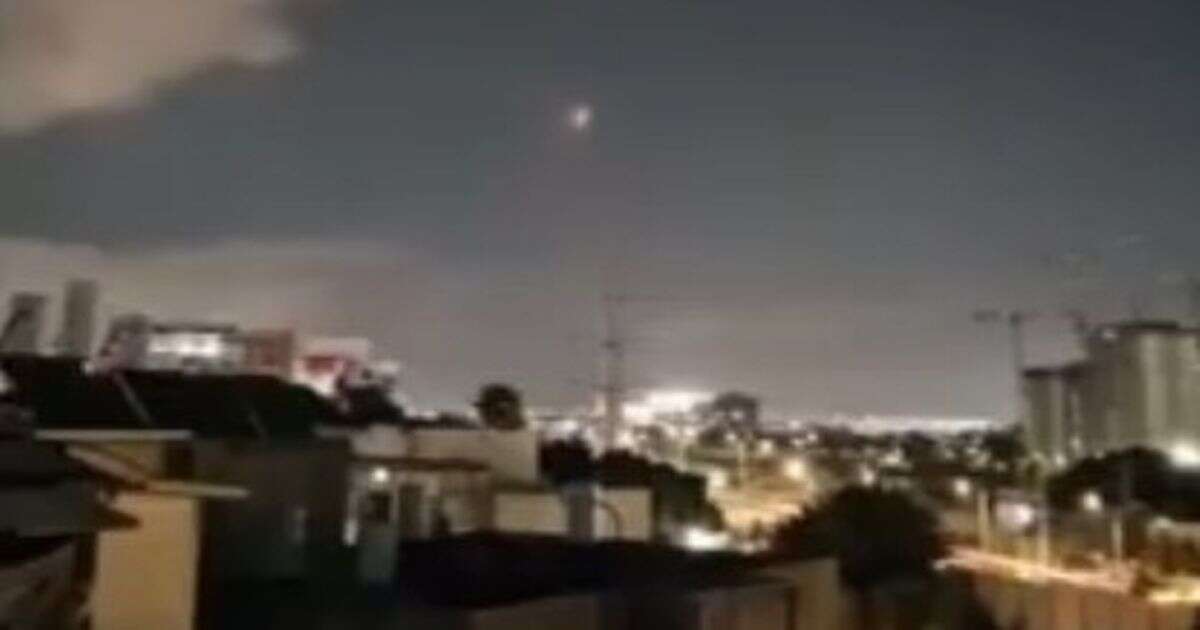 Israel 'red alert' as Hezbollah 'fires missiles toward Tel Aviv' with sirens heard across country