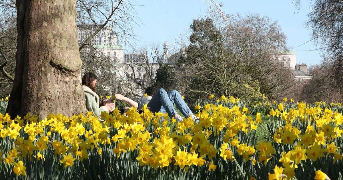 UK weather: Met Office predicts 22C highs as 'unsettled spell' brings summer-like heat blast