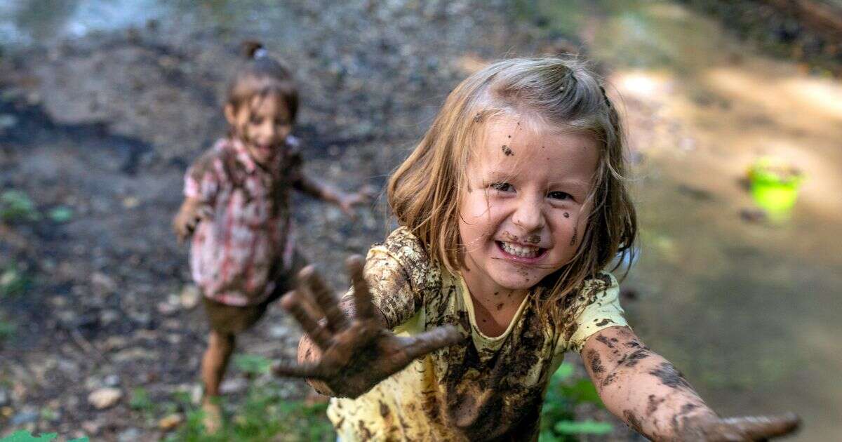 School apologises to parents as kids went home covered in mud as new play area introducedSchools