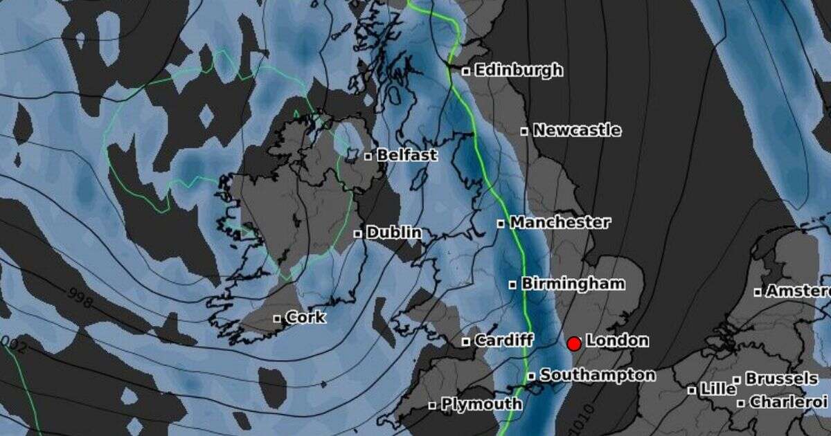 UK weather: Entire country could be soaked by 800-mile rainstorm as weather maps turn blueWeather