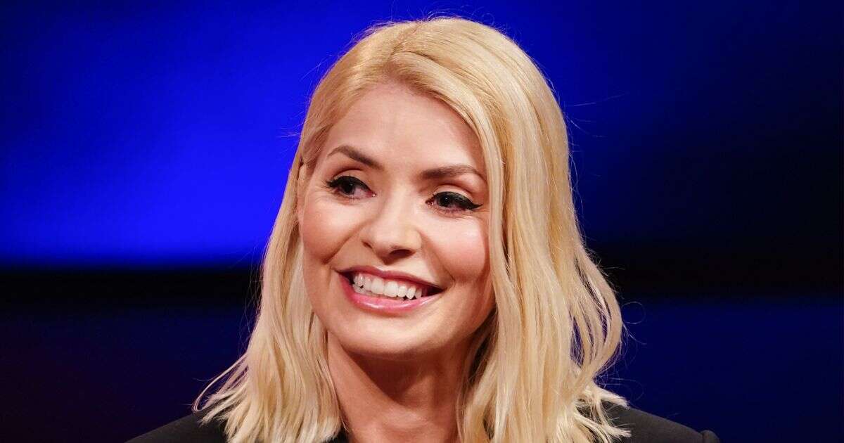 Holly Willoughby leaves ITV bosses squirming as she steps down from hosting show