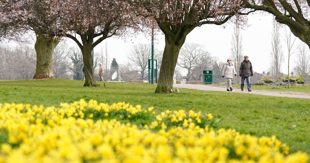 Exact date UK temperatures could hit 14C after two weeks of 'anticyclonic gloom'